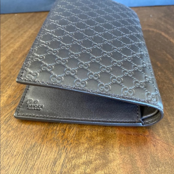 Gucci 496948 mens leather passport bifold Wallet - Picture 3 of 8